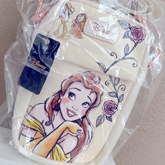 NWT!🌟EXCLUSIVE🌟 Disney’s Belle Crossbody🌹 - Picture 5 of 13
